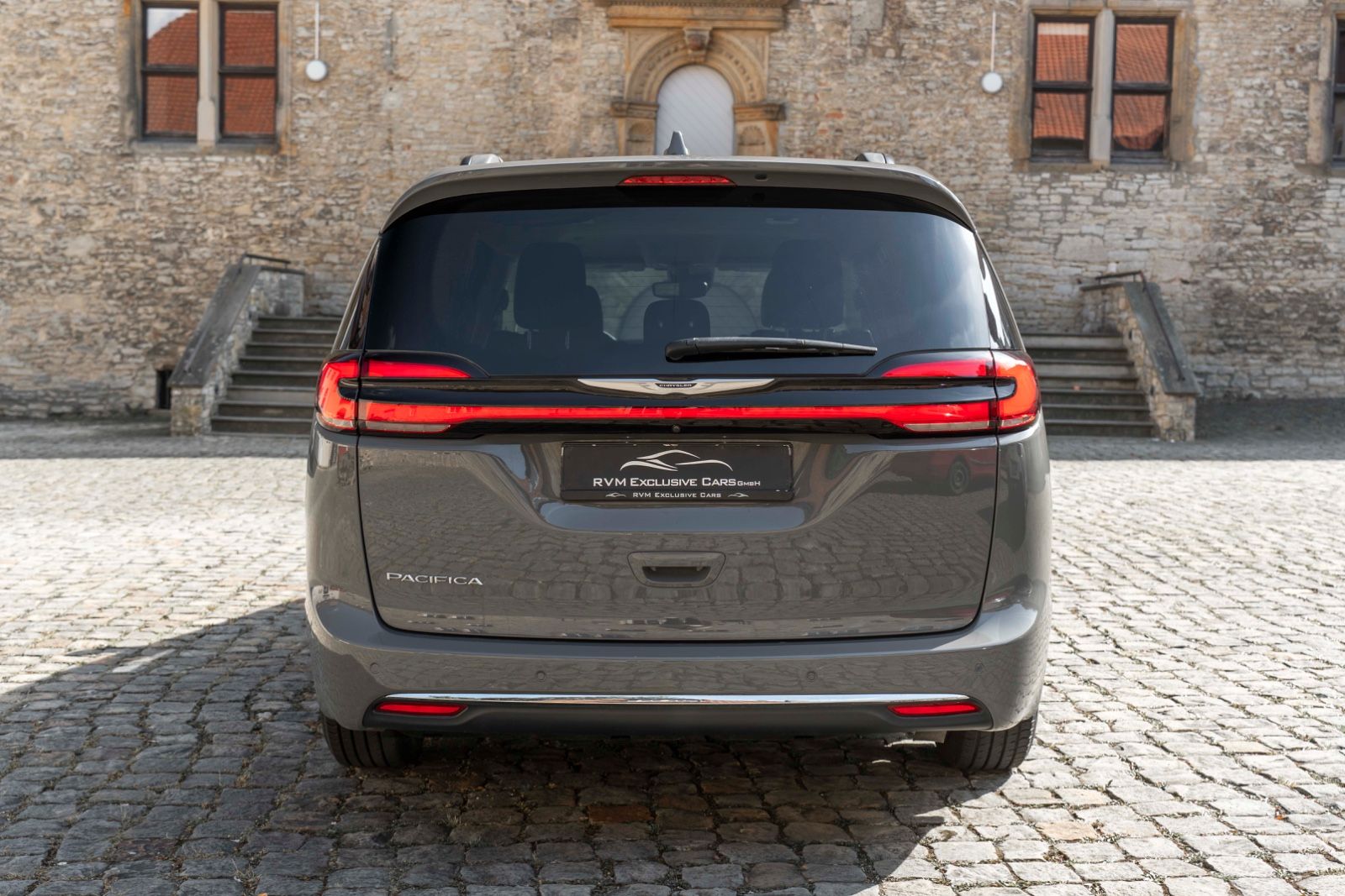 Fahrzeugabbildung Chrysler Pacifica Touring LPG ACC 360° LED TOTW CARPLAY