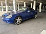 Mercedes-Benz SLK 200 Kompressor - - Mercedes-Benz SLK 200 aus 2001: Kompressor