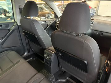 Volkswagen Tiguan Team 4Motion *2. Hand*Klima*SHZ*AHK*PDC*