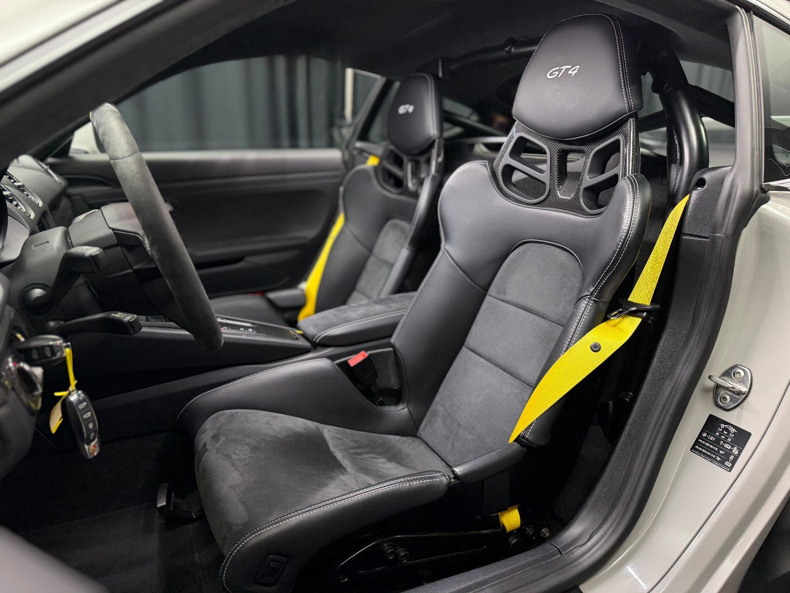 Fahrzeugabbildung Porsche Cayman GT4|918 SCHALENSITZE|PCCB|1.HAND|SCHALTER