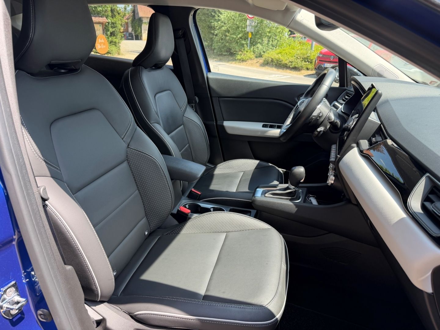 Fahrzeugabbildung Renault Captur II Edition One TCE 140 EDC Navi Leder Dig