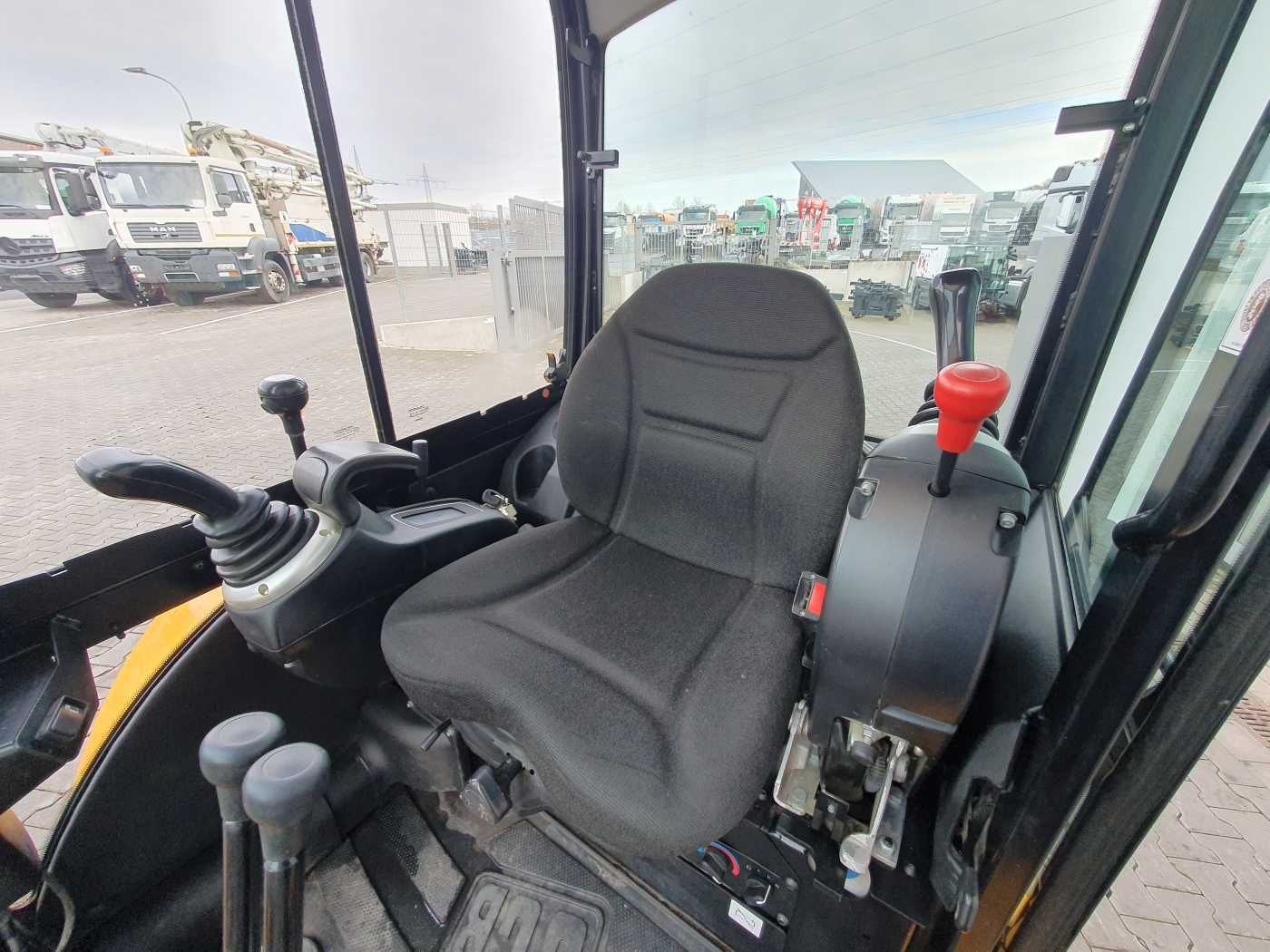 Fahrzeugabbildung JCB 8030 ZTS / MS03 / 1.328h / 2019 / Löffelpaket