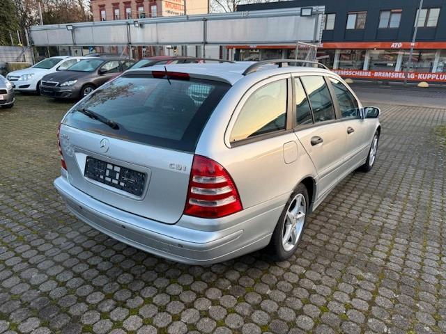 Mercedes-Benz C220 2007 — photo 7