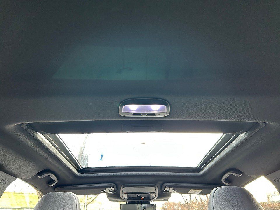 Fahrzeugabbildung Subaru FORESTER 2.0ie AUT AWD PLATINUM PANO 360+H&K+LED