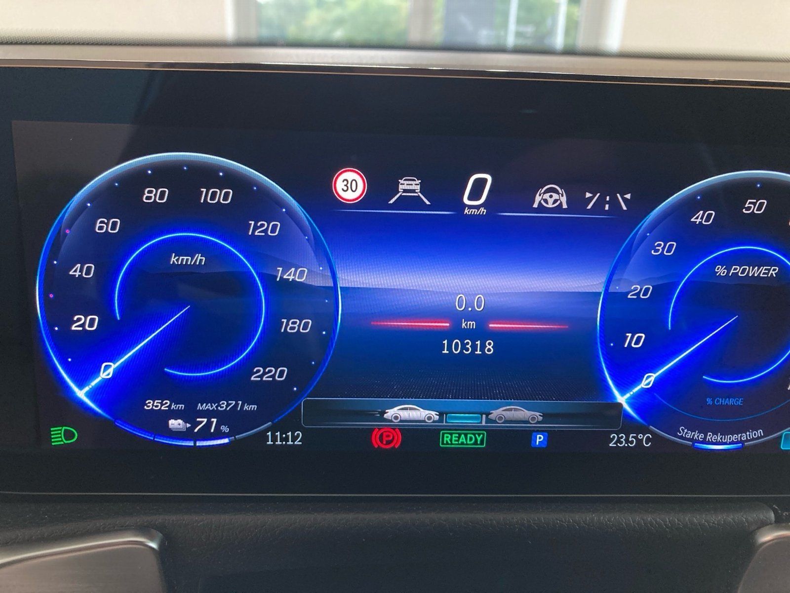 Fahrzeugabbildung Mercedes-Benz EQB 250+ AMG*Distronic*360°*Memory*7-Sitzer*Totw