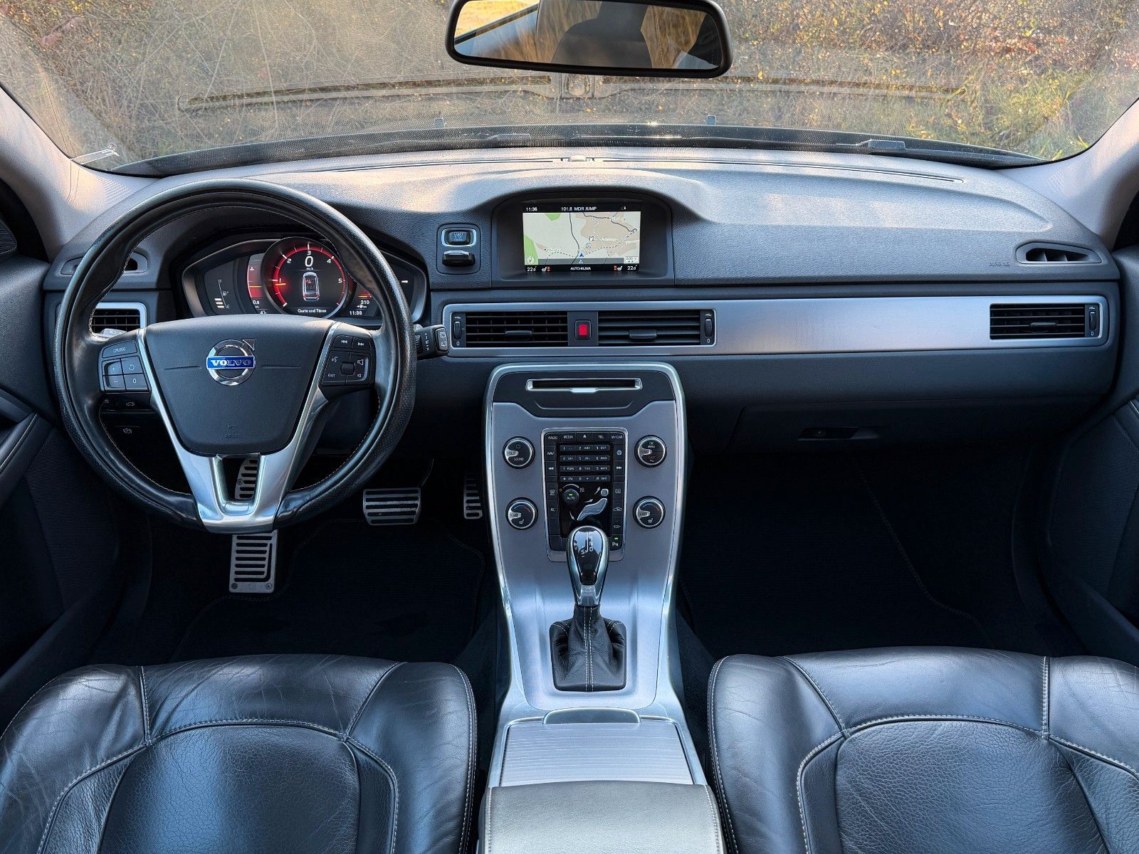 Fahrzeugabbildung Volvo V70 D4 Linje Svart *Allwetter*Bi-Xenon*Standhzg*