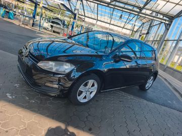 Volkswagen Golf - 11