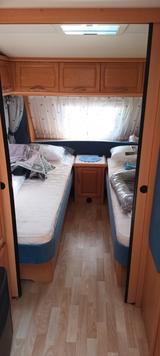 Hobby 560 UL Wohnwagen mit Vorzelt - Hobby Wohnwagen 2005