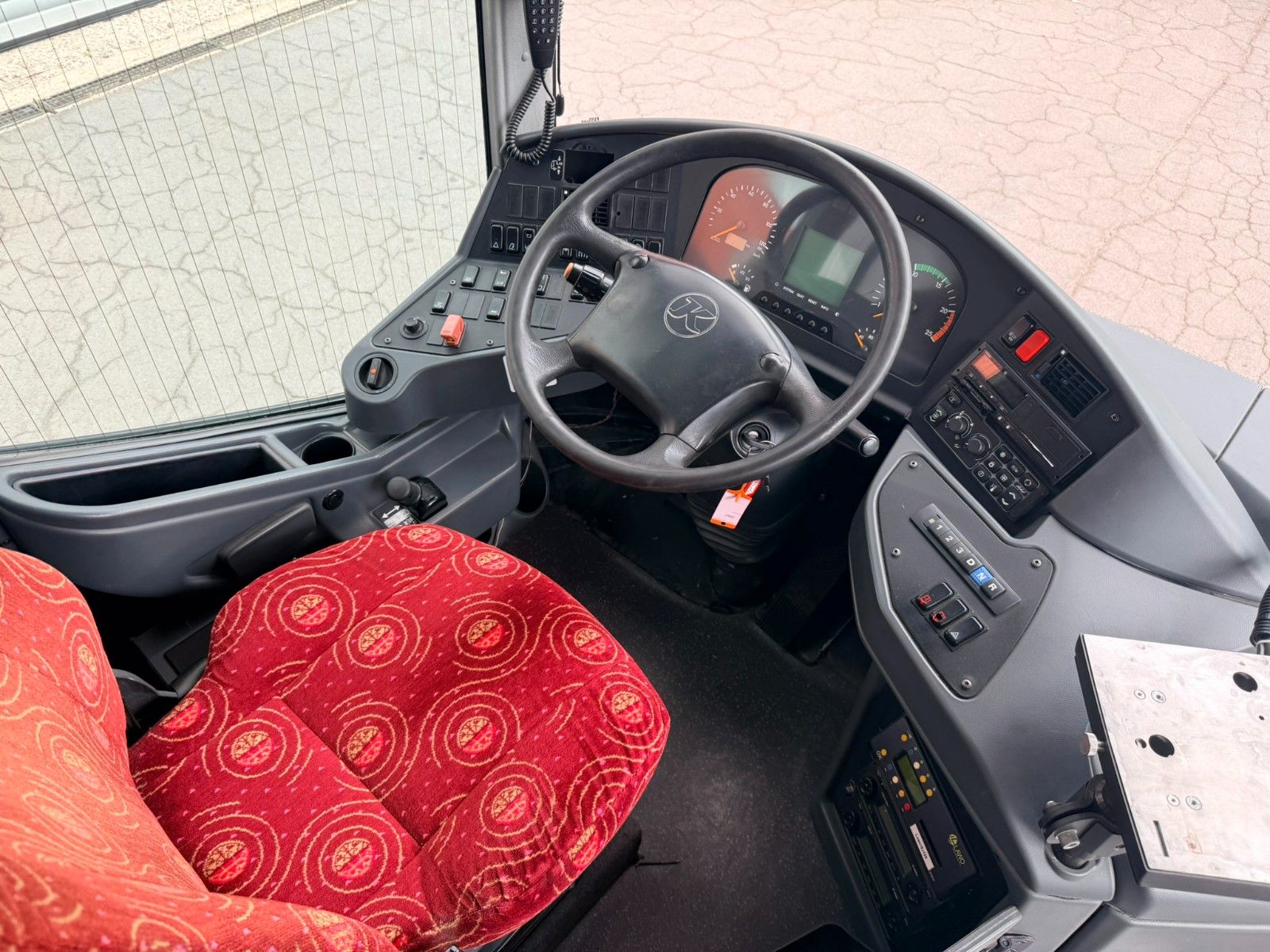 SETRA  2012 - Image 9 of 25