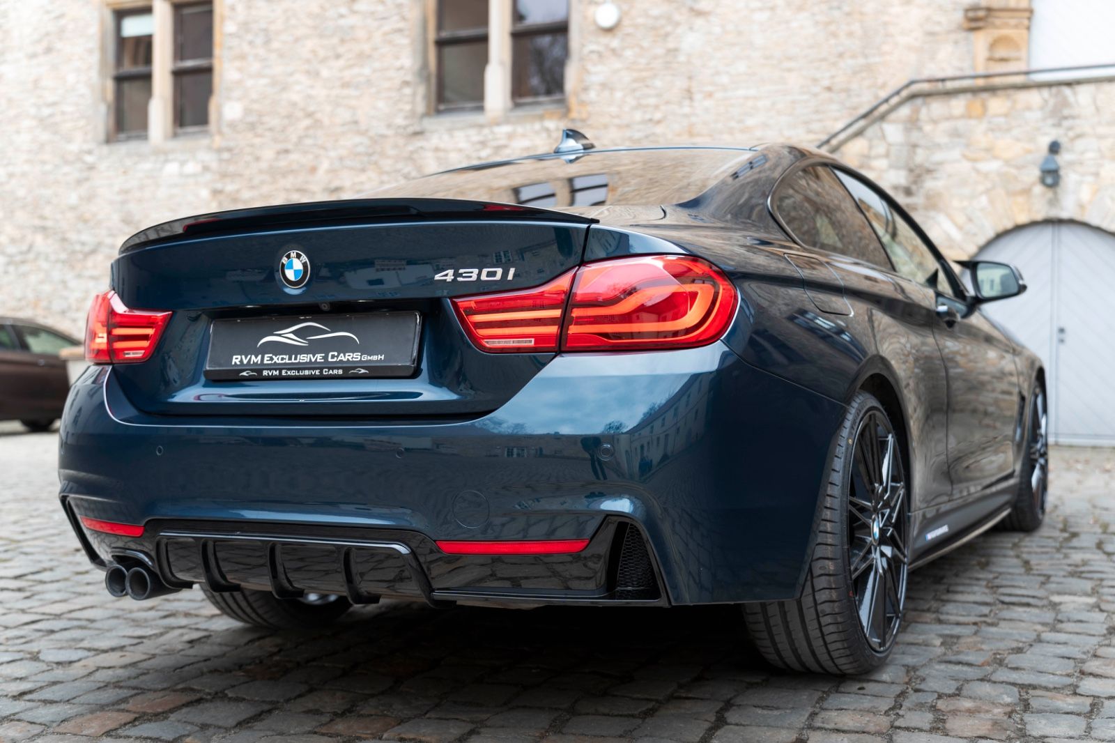 Fahrzeugabbildung BMW 430I M-Performance HIFI LED KAM CARPLAY CARBON