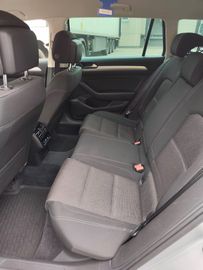 Volkswagen Passat Variant - 8