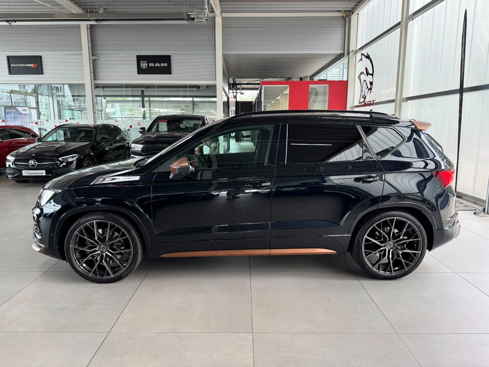 Fahrzeugabbildung CUPRA Ateca 2.0 TSI 4Drive  "CarGarantie bis 07/2029"