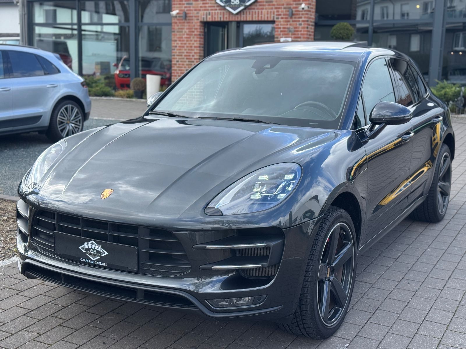 PORSCHE Macan Turbo/Chrono/Sport-Aga/18-W/Pano/Matrix