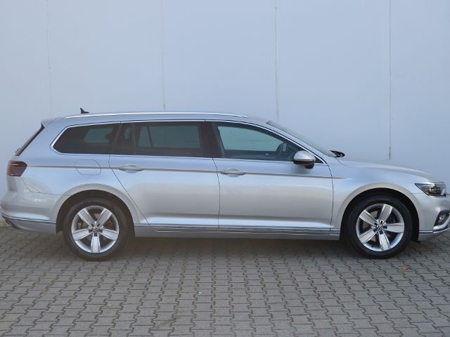 Passat Variant 2.0 TDI Elegance AHK/MATRIX/NAVI+