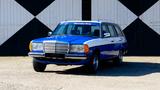 Mercedes-Benz 240 TD W123 Original Mercedes Service Auto - Mercedes-Benz: W123