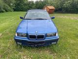 BMW 316i Compact Estorilblau - BMW 316 aus 1997: Compact