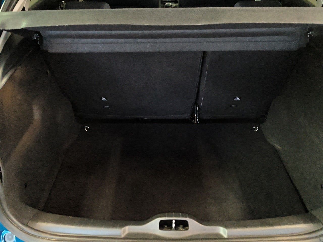 Fahrzeugabbildung Citroën C4 Cactus Shine Panoramadach Kamera uvm.