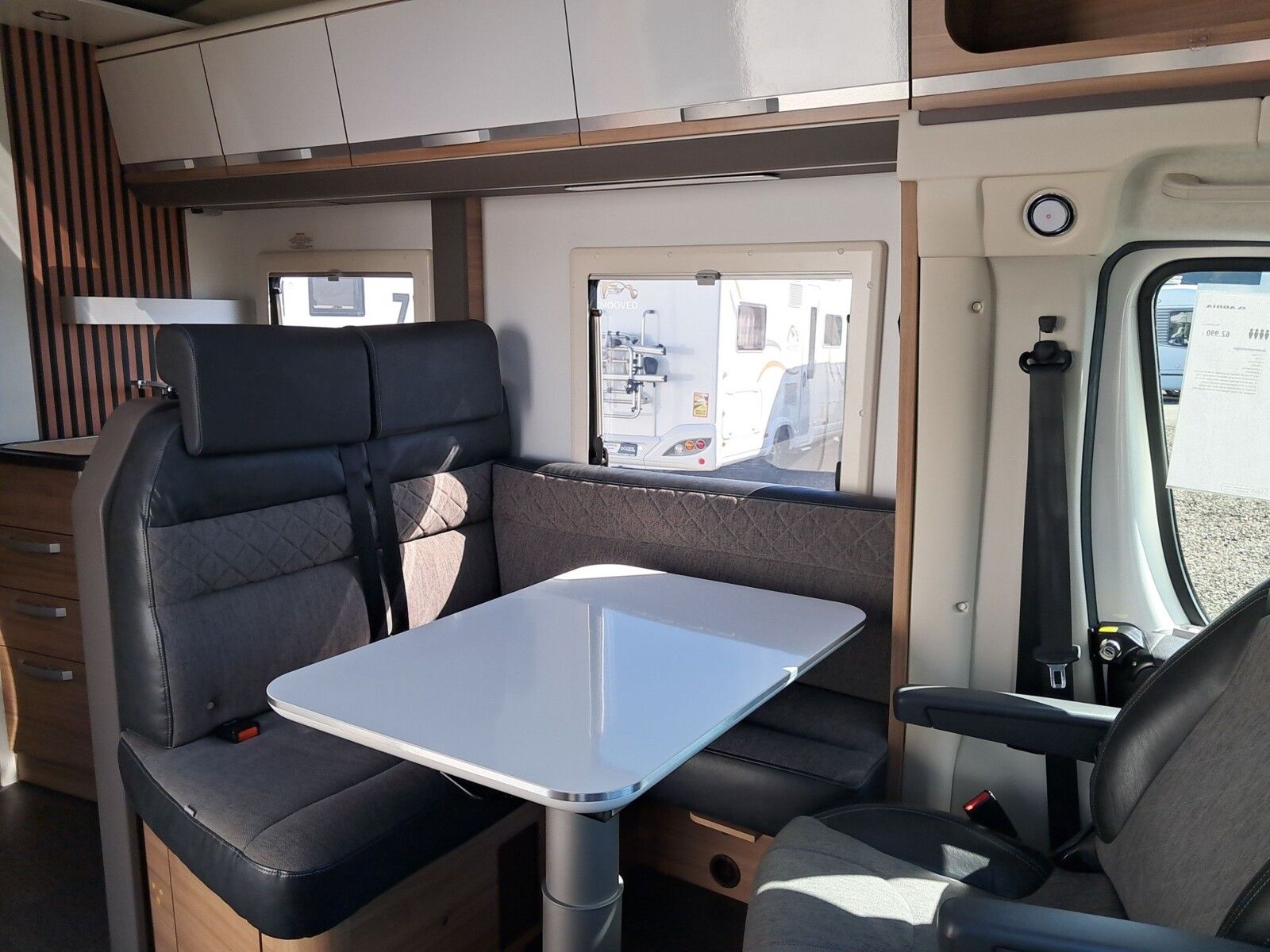 Fahrzeugabbildung Adria Coral Axess 670 DL