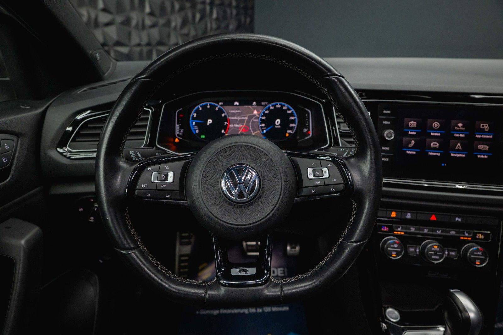 Fahrzeugabbildung Volkswagen T-Roc R 4Motion Performance *ACC*DCC*Pano*LED*