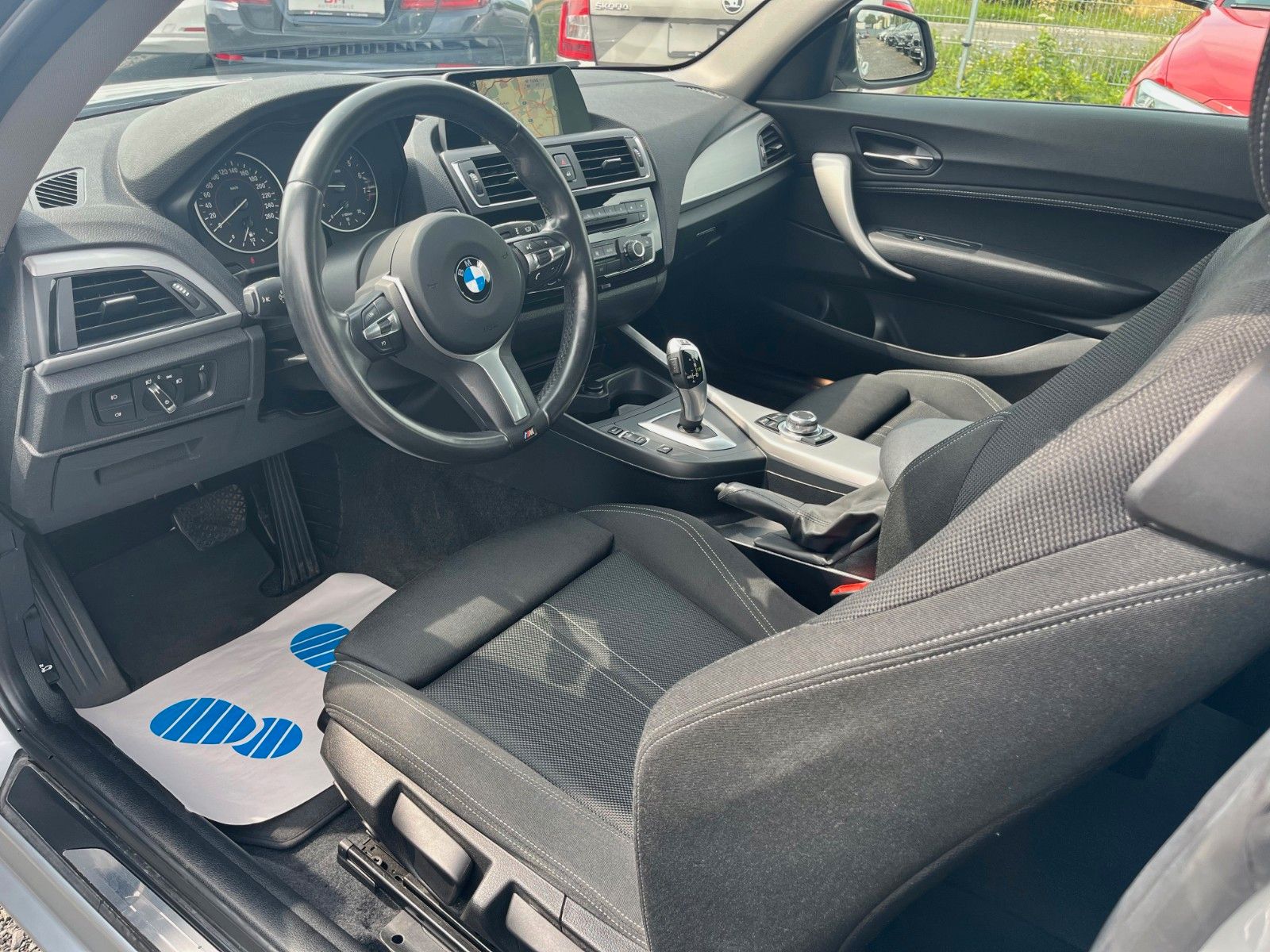 Fahrzeugabbildung BMW 120i 3-Türer Aut. SPORT LINE Navi LED HiFi 1.HAN
