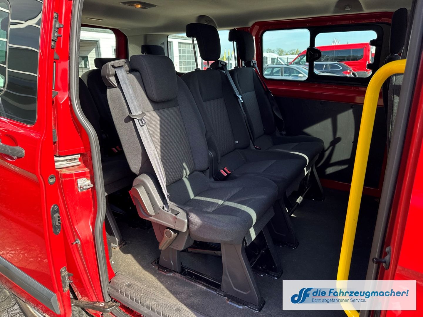 Fahrzeugabbildung Ford Transit Custom Kombi 300 L1 2.2 TDCi *2275 *EXPO