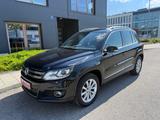 Volkswagen Tiguan 2.0TDI Explosive Leder Alu 2.Hand - Volkswagen Tiguan mit Diesel-Antrieb: Limousine, 2.0