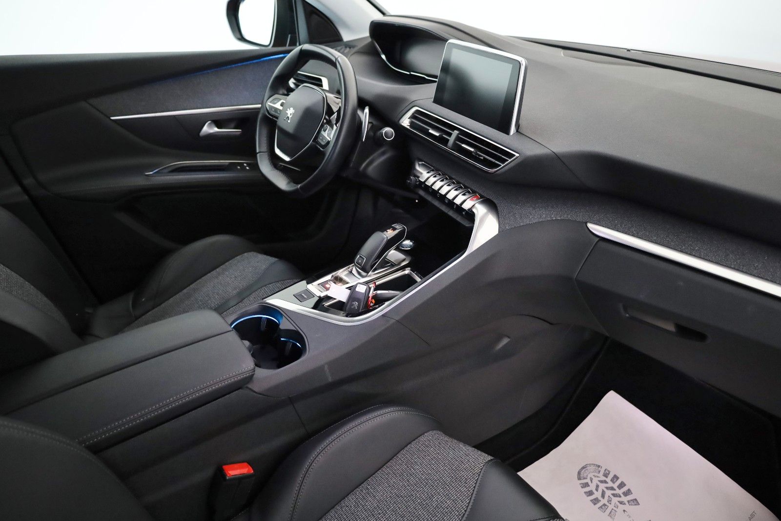 Fahrzeugabbildung Peugeot 3008 Allure T.Leder,Navi,SH,PDC,360°,Apple CarPl
