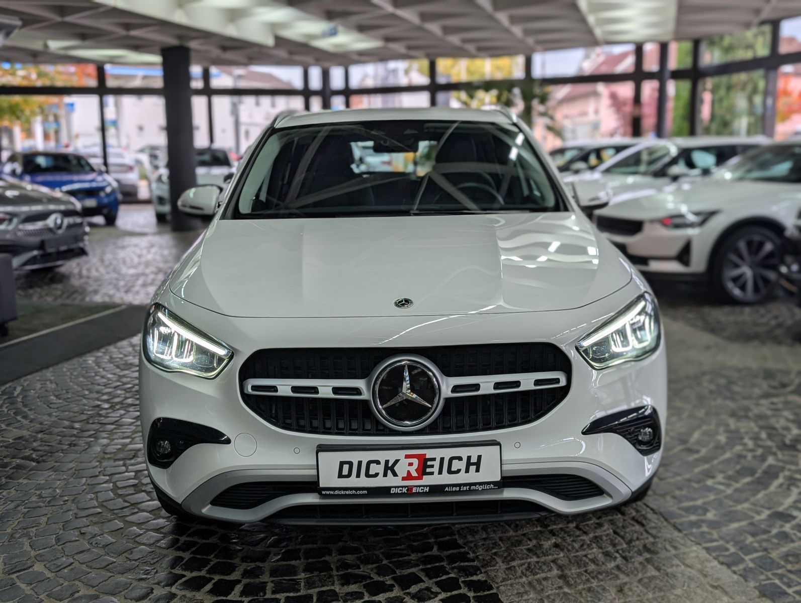 Fahrzeugabbildung Mercedes-Benz GLA 250 e LED LEDER AHK SHZ MFL VIRT KAM WinterP