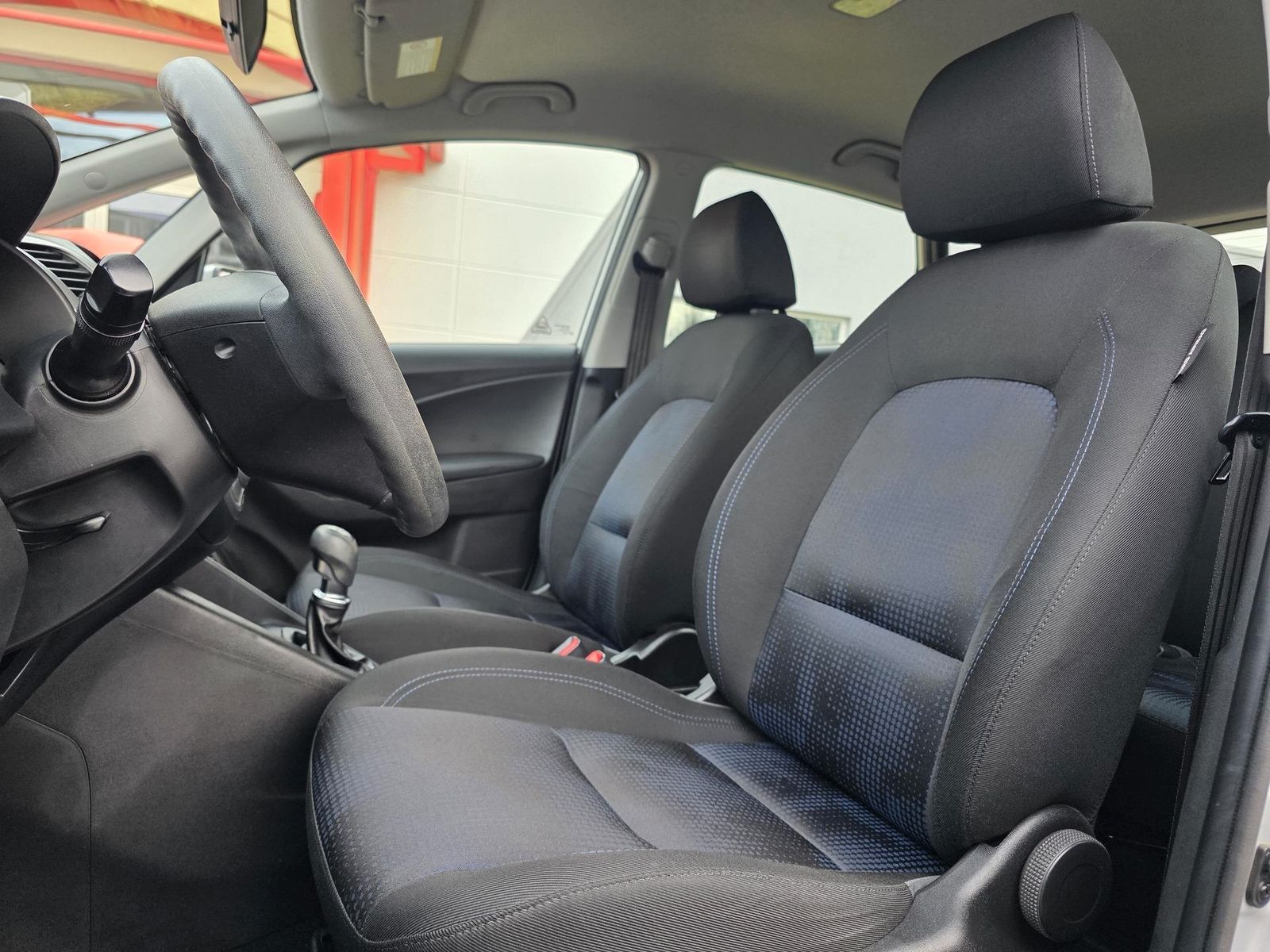 Fahrzeugabbildung Hyundai ix20 1.4/Klima/Ahk/guter Zustand