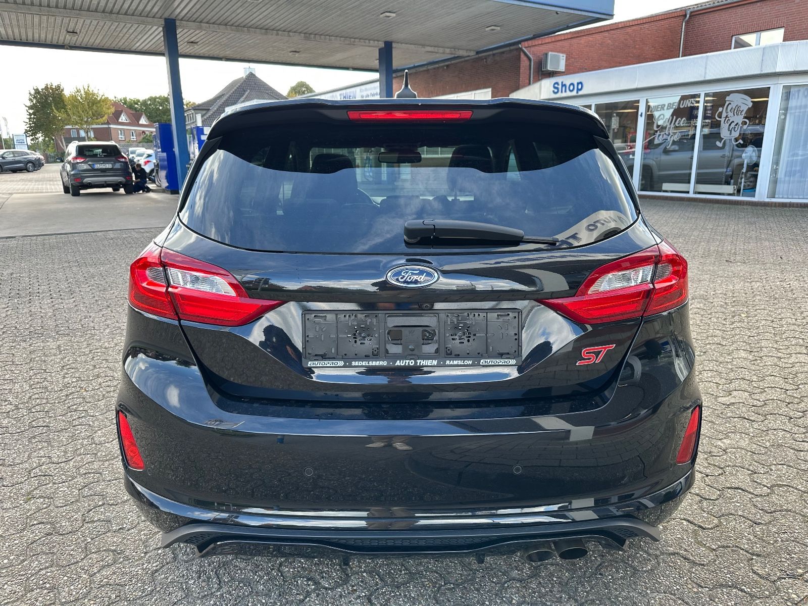 Fahrzeugabbildung Ford Fiesta 1.5 EB ST Leder-Exclusiv/Pano/LED