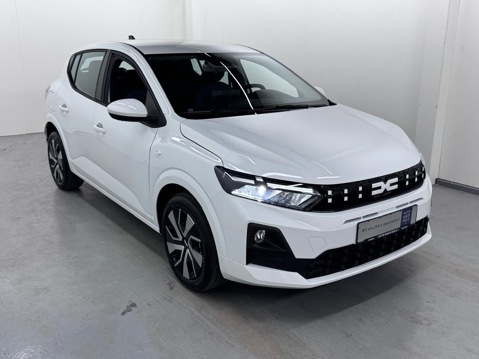 DACIA Sandero  Expression TCe 100 Winterpaket – Bild 5