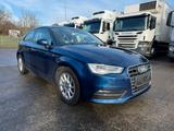 Audi A3 1.6 TDI SHZ KLIMA *8 Fach bereift - Audi A3: 1.8