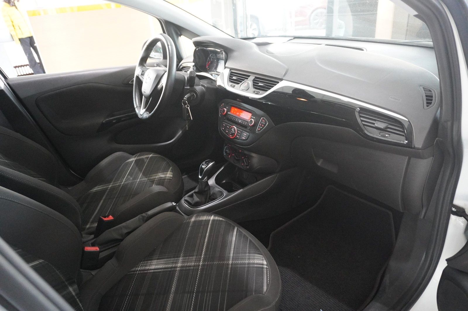 Fahrzeugabbildung Opel Corsa E 1.2 COLOR EDIT. AUTOM. LED/SHZ/SPORT/USB