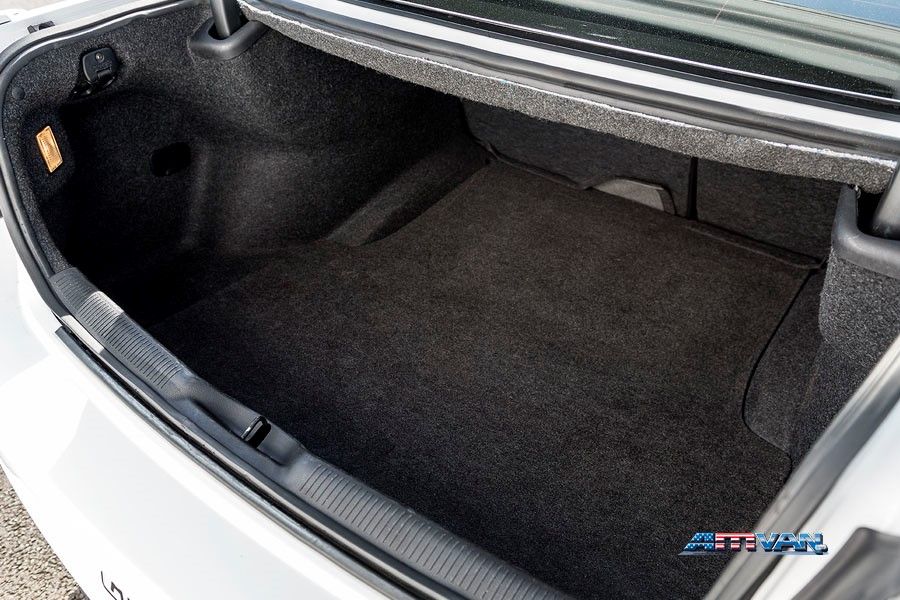 Fahrzeugabbildung Dodge Charger RT 5.7 V8 HEMI 20 Zoll Sitzheizung