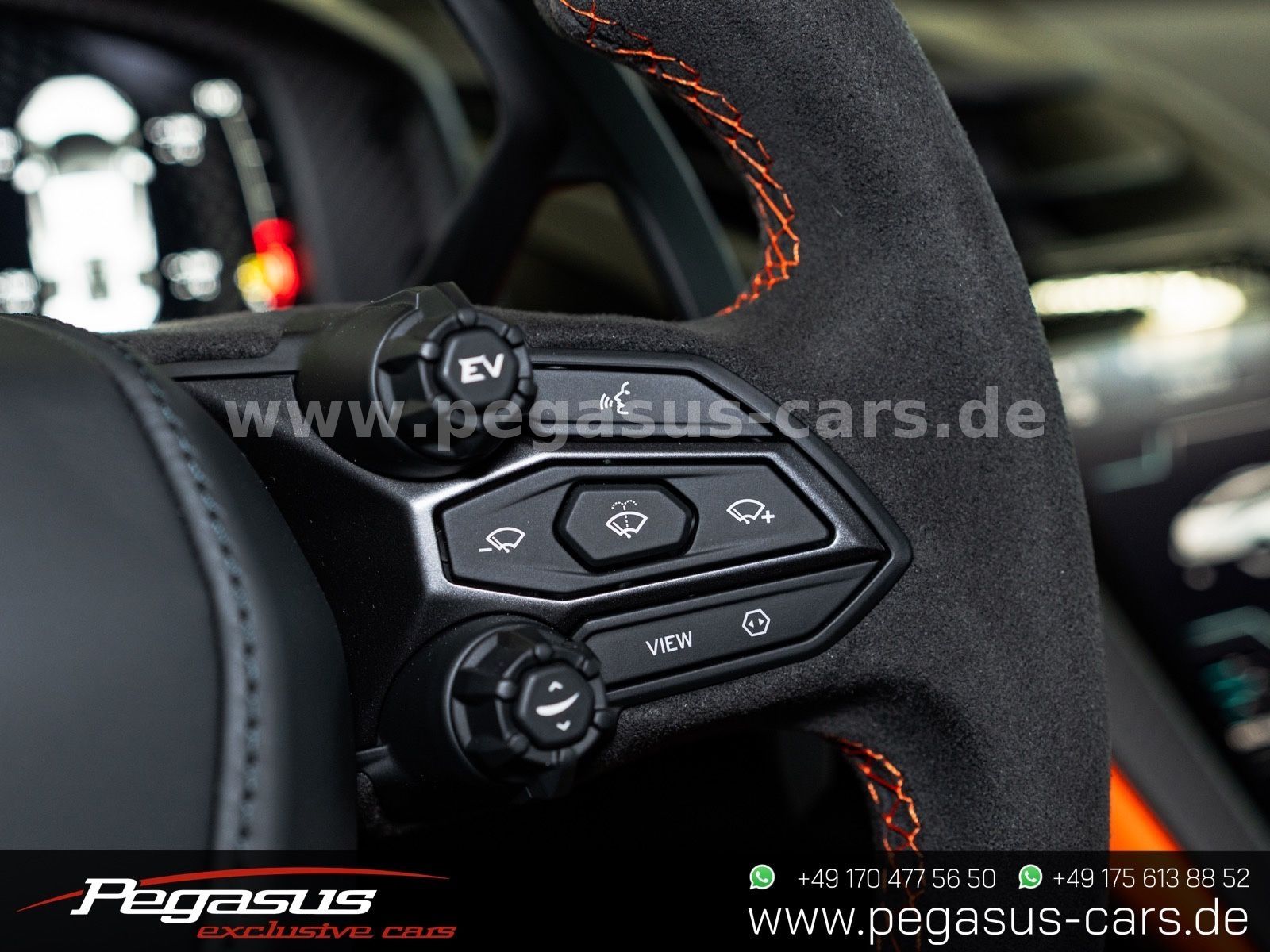 LAMBORGHINI Revuelto - 39