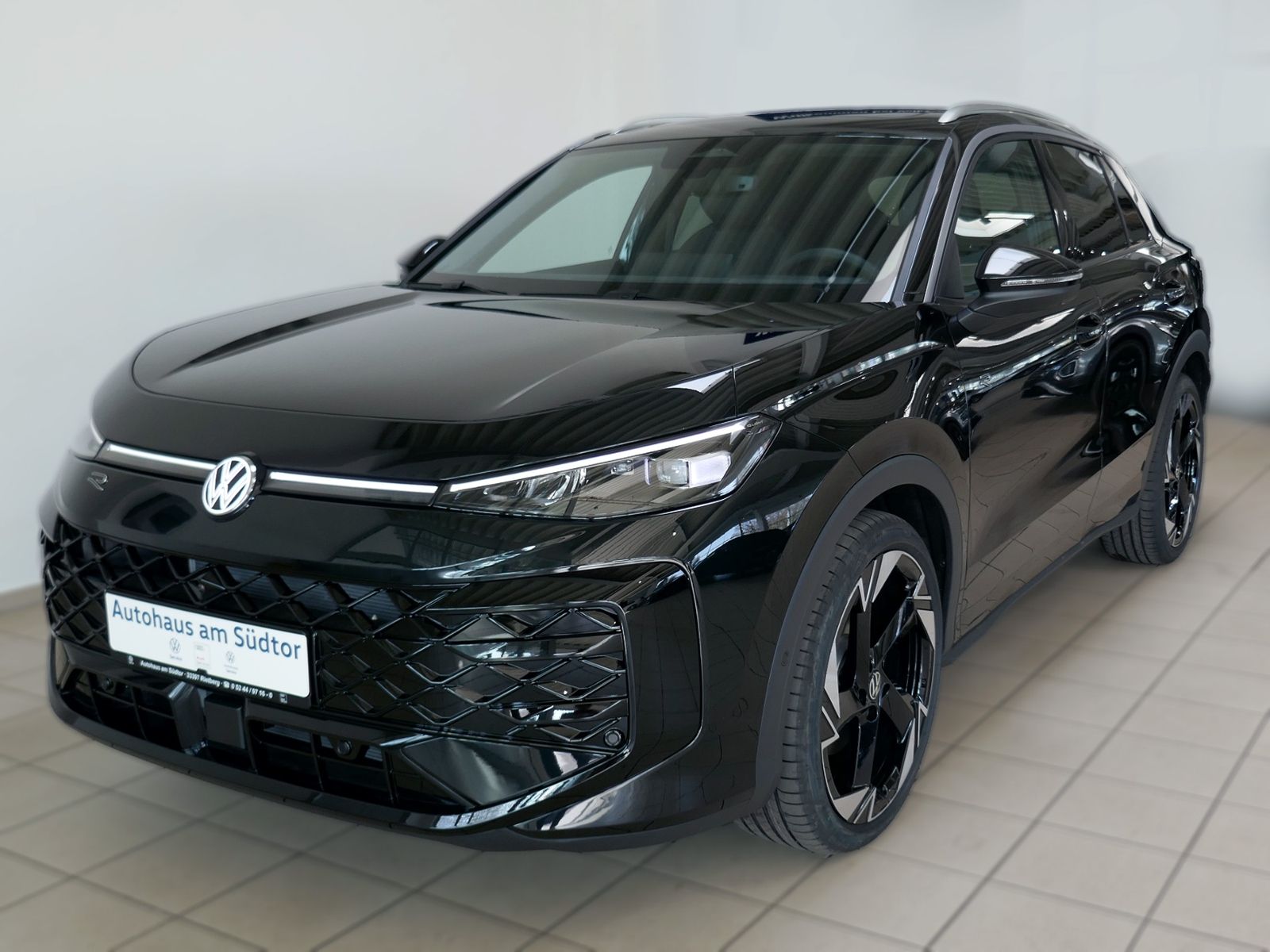 Fahrzeugabbildung Volkswagen T-Roc R-Line 1.5 eTSI DSG | LED AHK RFK ACC Navi