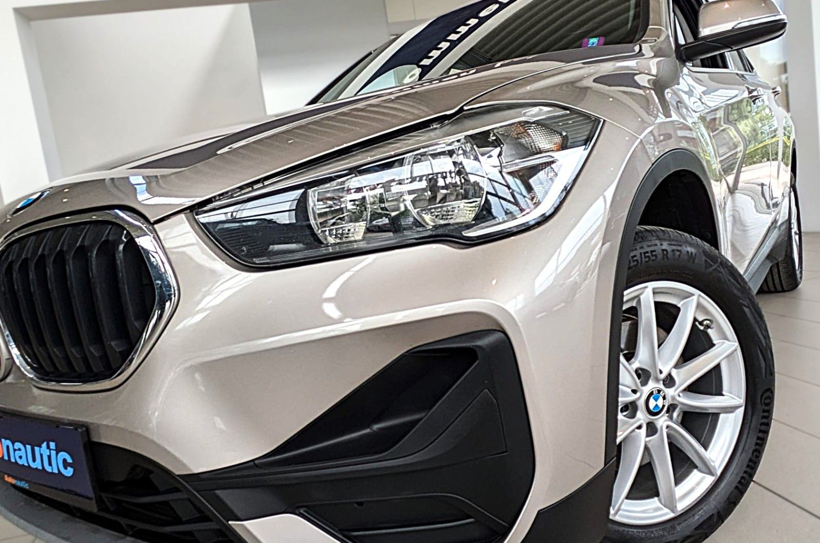 BMW X1 sDrive 18 d AUT. NAVI SITZH. 1.Hd SCHECKH.BMW foto 15