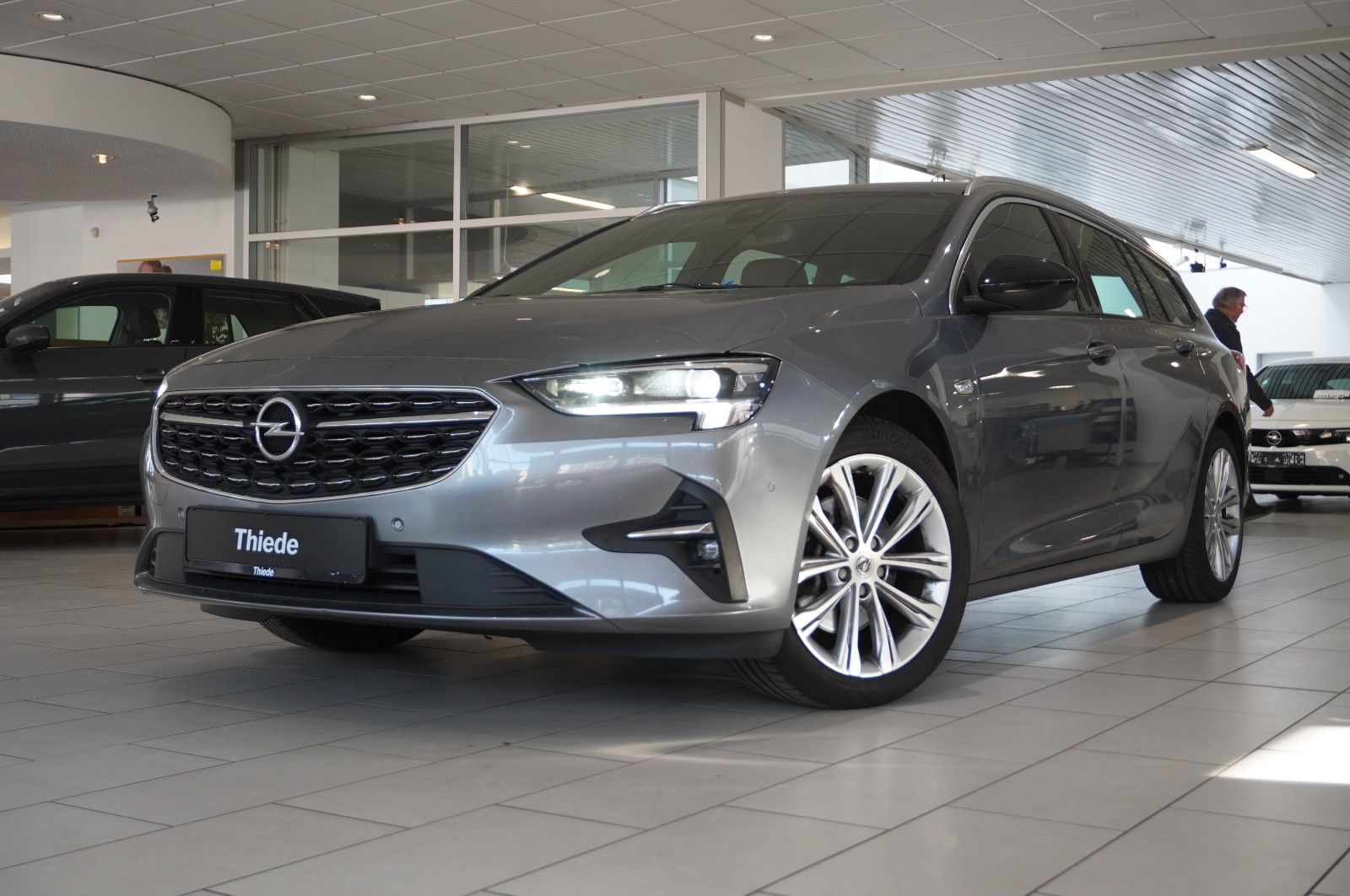 Fahrzeugabbildung Opel Insignia B ST 2.0D ELEGANCE NAVI/LED/KAMERA/DAB+