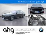BMW 740d xDrive M SPORT Panorama Sky Lounge Driving 