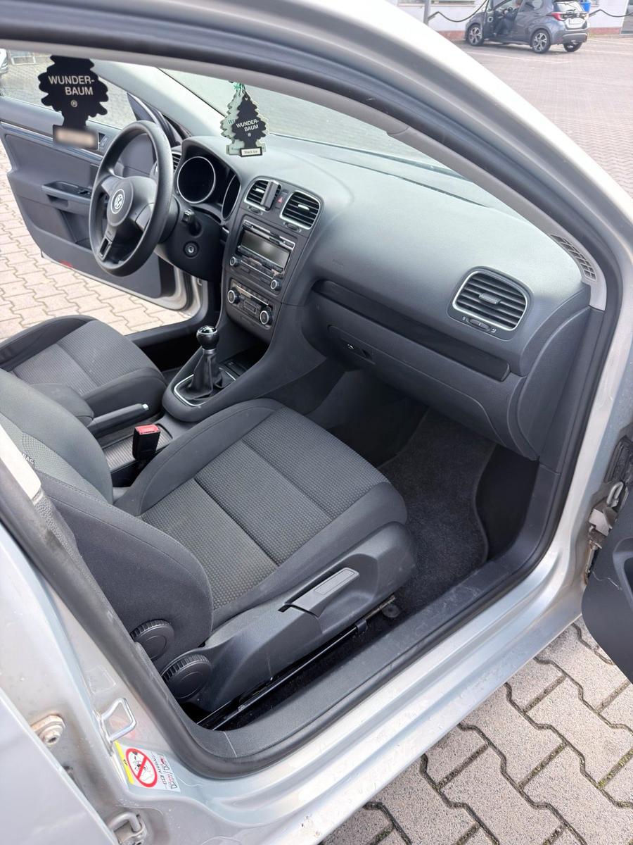 Volkswagen Golf 2010 — photo 11
