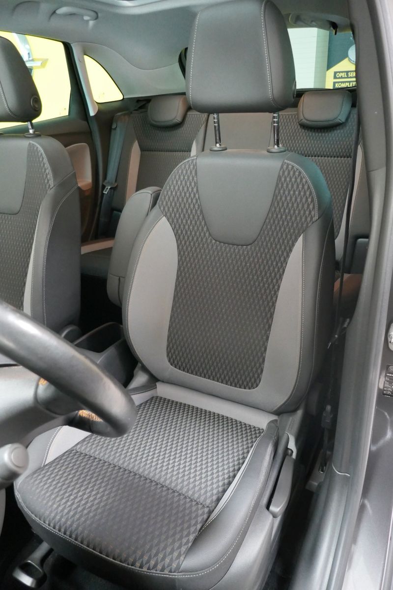 Fahrzeugabbildung Opel Crossland (X) "Innovation" / Automatik
