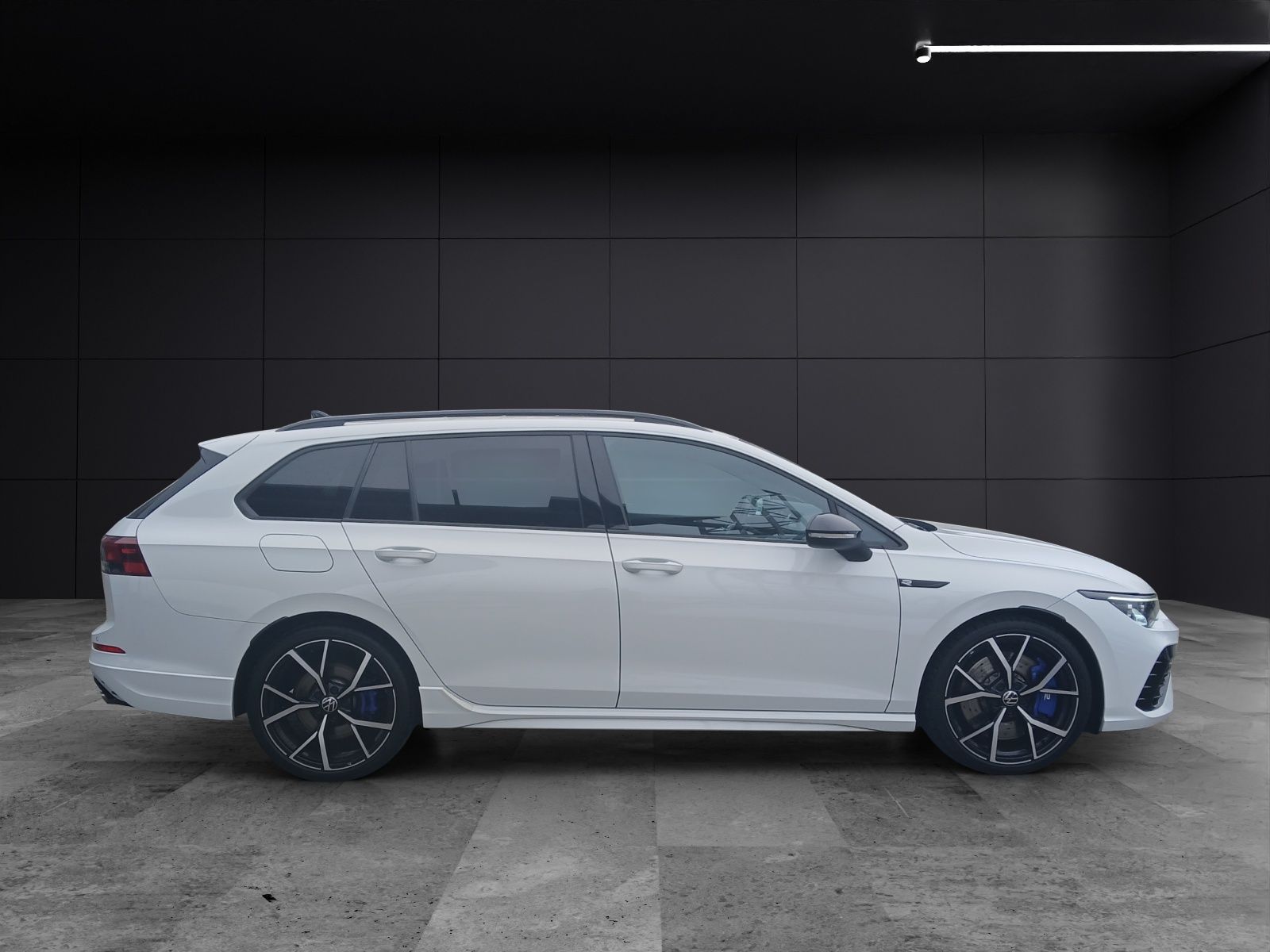 Fahrzeugabbildung Volkswagen Golf VIII Variant R DSG 4M LEDplus AHK Navi Harm