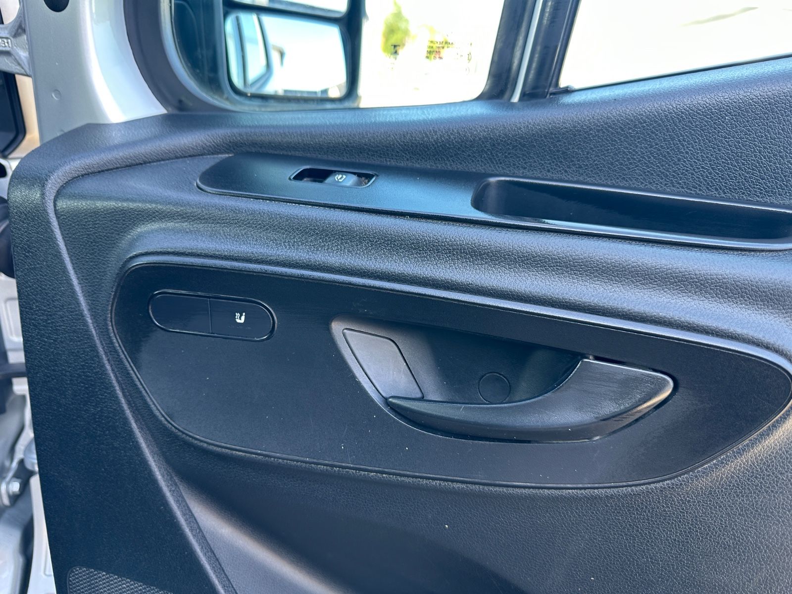 Fahrzeugabbildung Mercedes-Benz Sprinter III PritscheDoKa RWD317/7Sitze/Navi/AHK