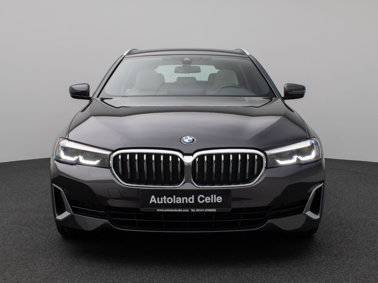 Fahrzeugabbildung BMW 520d  xD Luxury Line Panorama Kamera DAB H/K AHK