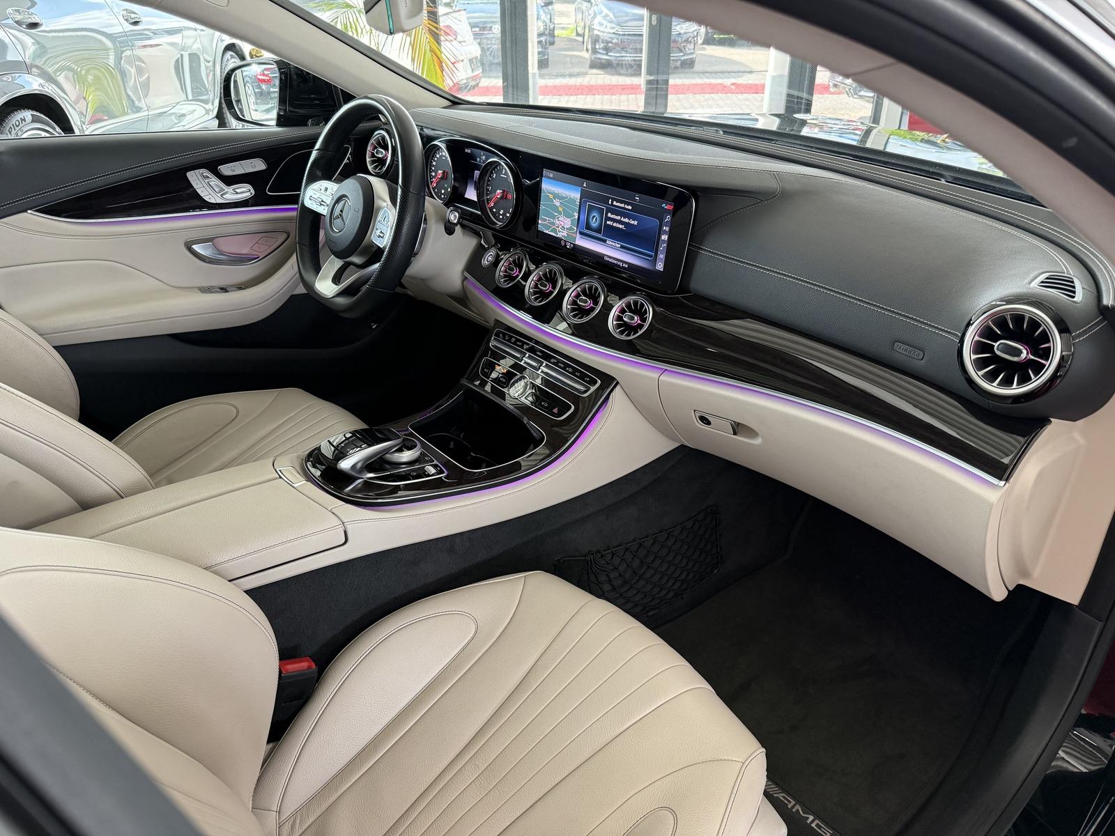Mercedes-Benz CLS 300 d AMG Line LED+Kamera+SD+Leder+Navi+Memo
