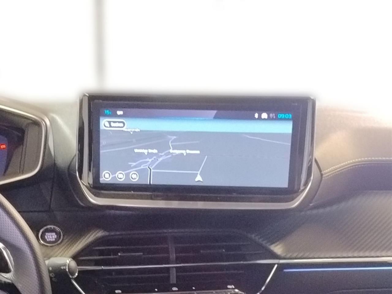 Fahrzeugabbildung Peugeot 208 GT Hybrid 145 e-DSC6