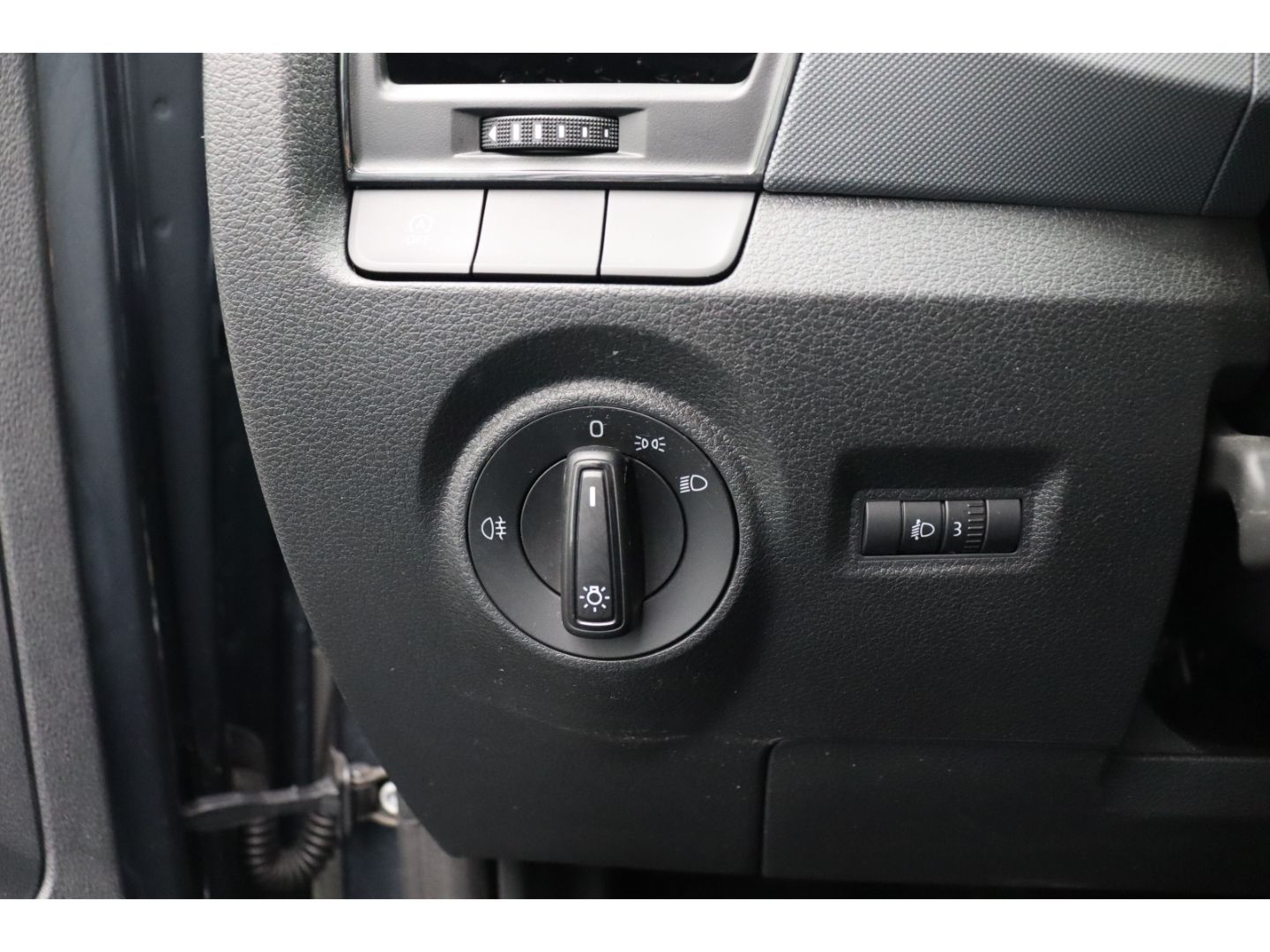 Fahrzeugabbildung SKODA Fabia Cool Plus 1.0 MPI  Klima el.SP Spieg. behe