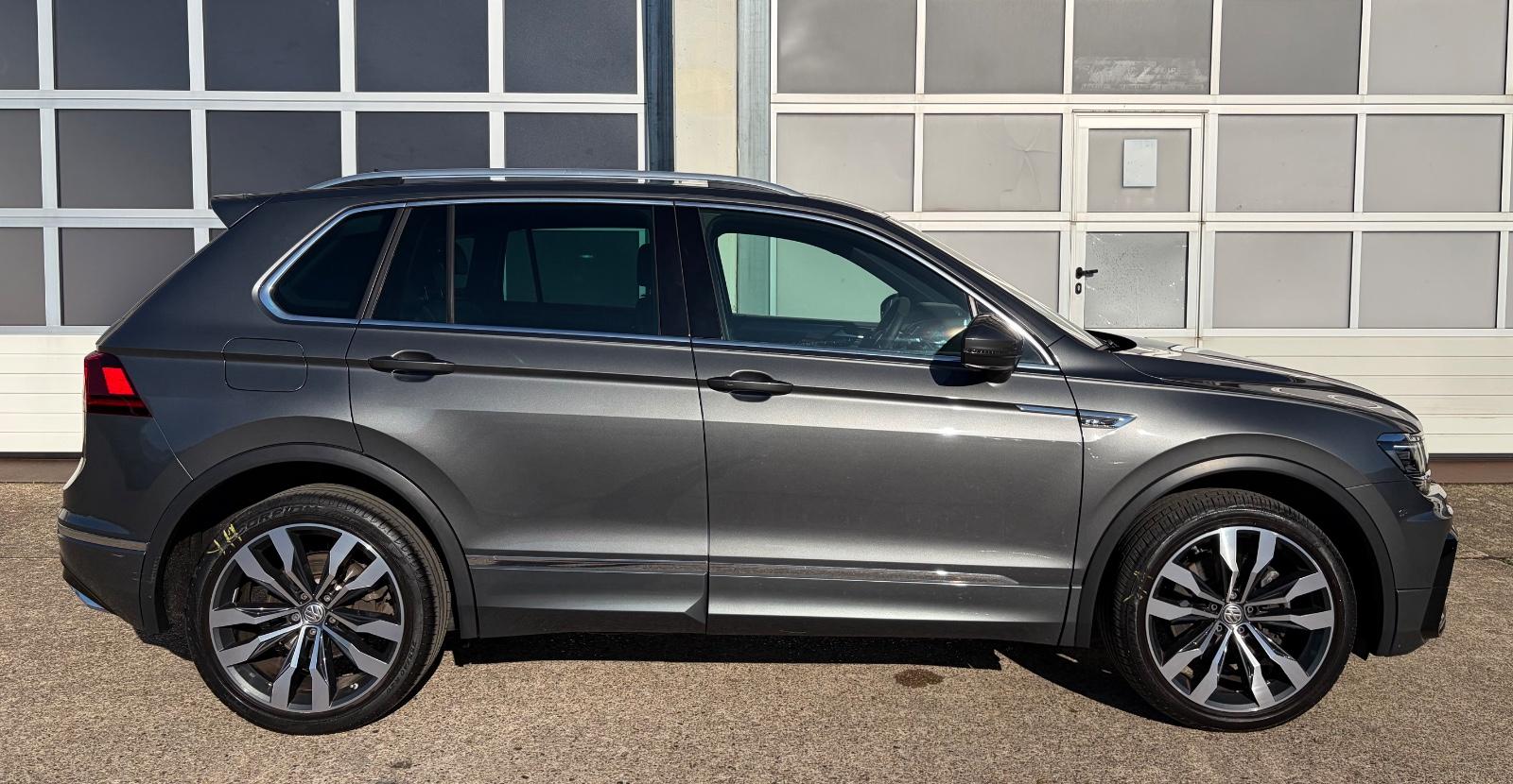 Volkswagen Tiguan Highline 2x R Line /PANO/KAMERA/20'/AHK