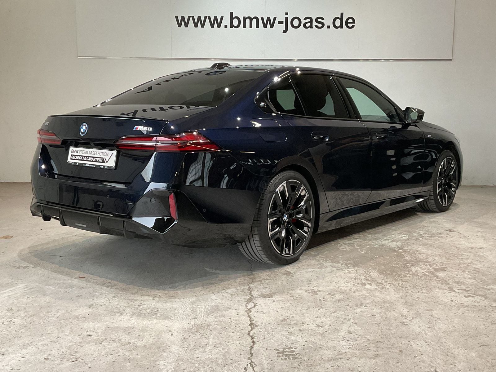 Fahrzeugabbildung BMW i5 M60 xDrive Sitzbelüftung vorn, Glasdach, Limo