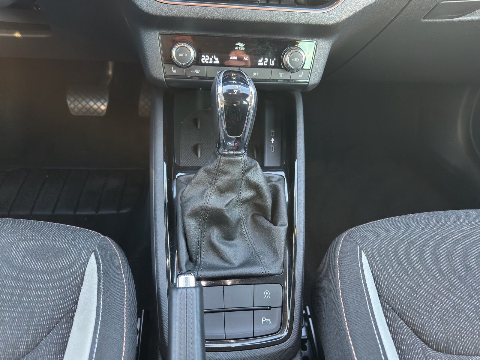 SKODA Kamiq 1.5 TSI Style DSG / NAVI / E-SITZE / LED / - Image 13